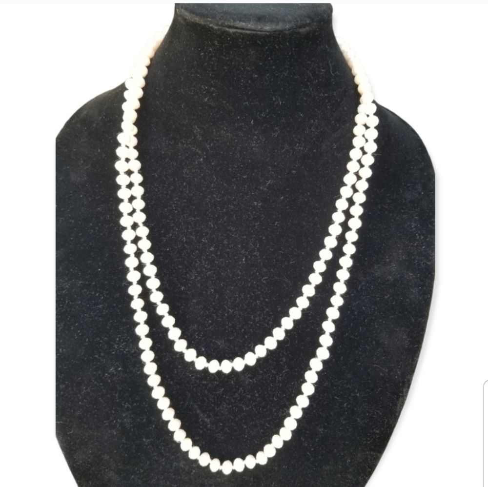 VINTAGE LONG LIGHT PINK FACETED GLASS BEAD NECKLACE